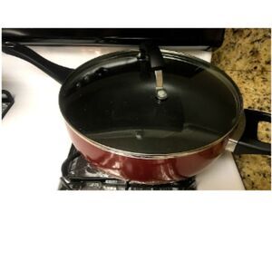 Farberware deep nonstick skillet pan with glass lid